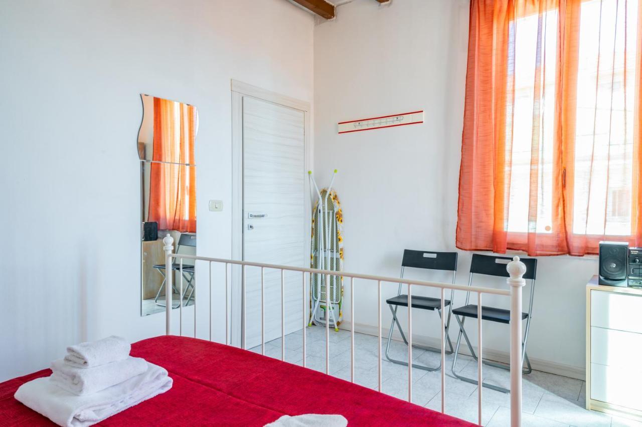 Parma Centro Torri Huge Apartment X6 Buitenkant foto