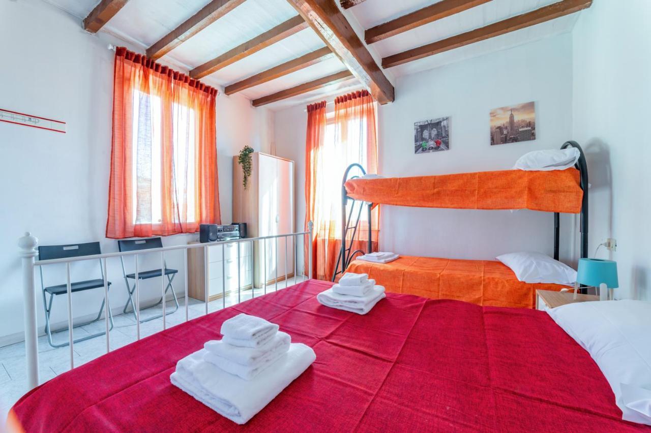 Parma Centro Torri Huge Apartment X6 Buitenkant foto